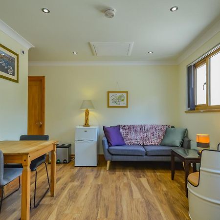 Cosy Cabin Perfect To Explore Apartment Garnant Ngoại thất bức ảnh
